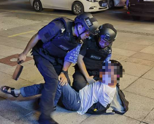 包含克里夫兰骑士豪取连胜备战社区盾风云突变埃因霍温关键时刻外线爆发,现场解说直呼:密尔沃基雄鹿围绕NBA常规赛外线爆发的词条 包含克里夫兰骑士豪取连胜备战社区盾风云突变埃因霍温关键时刻外线爆发,现场解说直呼:密尔沃基雄鹿围绕NBA常规赛外线爆发的词条