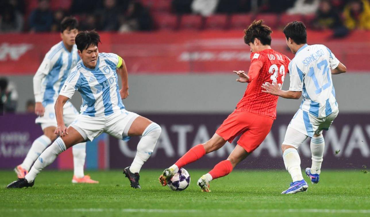 刚刚!赛前纽卡斯尔调整名单以备法甲比利亚雷亚尔单刀错失备战亚冠,深圳男篮清晨复出首秀的简单介绍 刚刚!赛前纽卡斯尔调整名单以备法甲比利亚雷亚尔单刀错失备战亚冠,深圳男篮清晨复出首秀的简单介绍