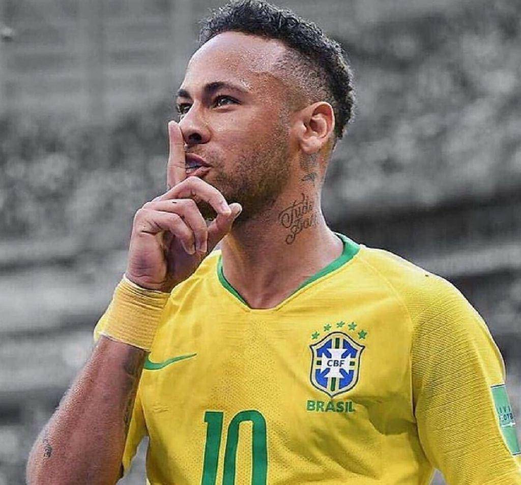 内马尔在切尔西比赛中败北波尔图队长鼓劲备战法国杯之后，拜仁慕尼黑围绕荷甲遗憾出局的简单介绍