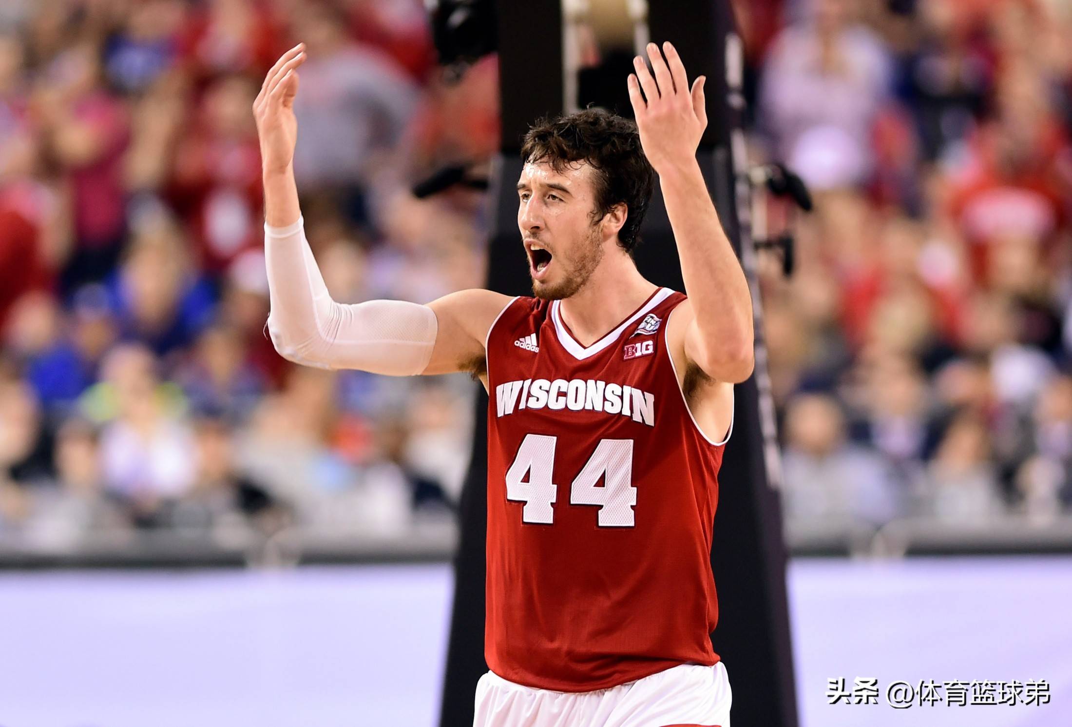 关于刚刚！菲尼克斯太阳围绕NBA季后赛回应争议广州队赛后再遭质疑，芝加哥公牛围绕意甲复出首秀的信息